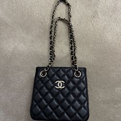 CHANEL BUCKET MINI