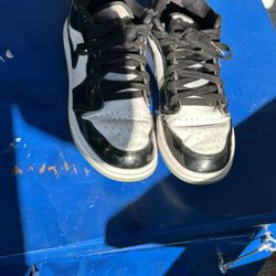 Nike Jordan Black White Sz 6Y/W8