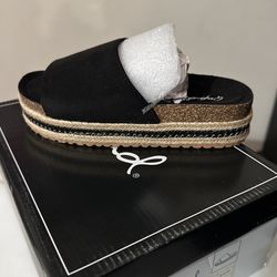 Black Wedge Sandal Size 5 Women’s New