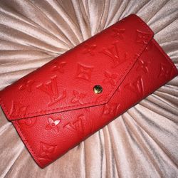 Red Wallet 