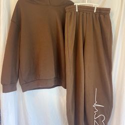 Brown Shein Sweatshirt And Pants Set Size M US 6