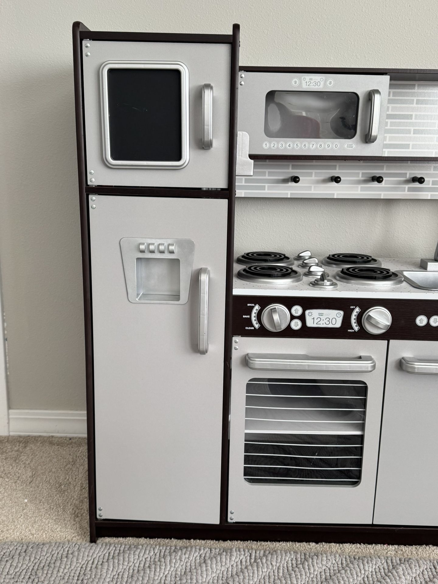 Kid Kraft Uptown Espresso Play Kitchen