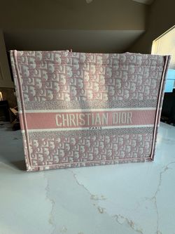 Dior purse