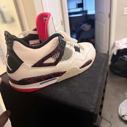 Jordan 4 “Infrared” 