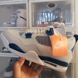 Air Jordan 4 Retro Military Blue Size 12