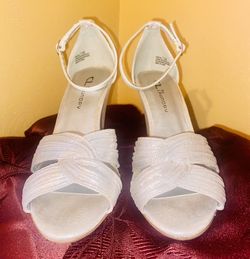Silver Dressy Womans Shoes Size 7 1/2
