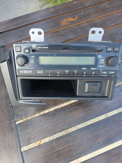 1010 Honda crv original stereo