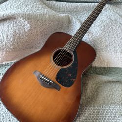 Yamaha 6 string Guitar
