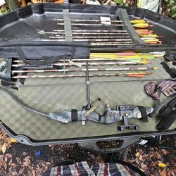 BEAR COMPOUND BOW 
