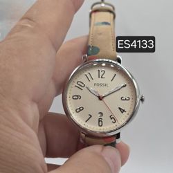 Fossil Women's Watch Cream Tone New Battery 🔋😎✅️