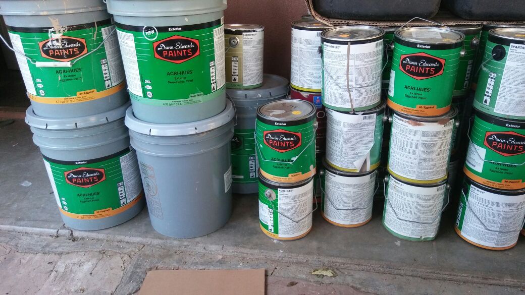 eggshell. Paint exterior. Acri hues
