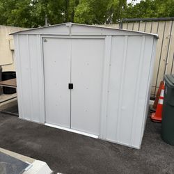 Metal Shed Great Condition 