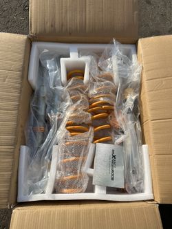 Nissan 350z G35 Struts