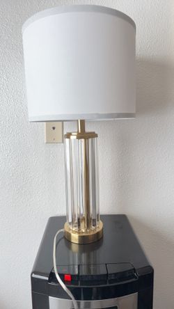 Gold crystal table lamp