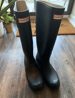 Hunter Women’s Original Tall Rain Boots - Black - Women’s 9