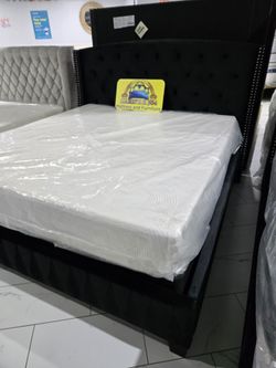 King sizes bed with Mattress