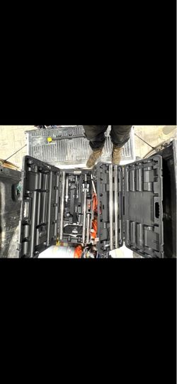 Crain carpet stretcher