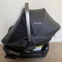 Nuna PIPA Car Seat with Base