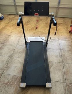 Treadmill *Used once*