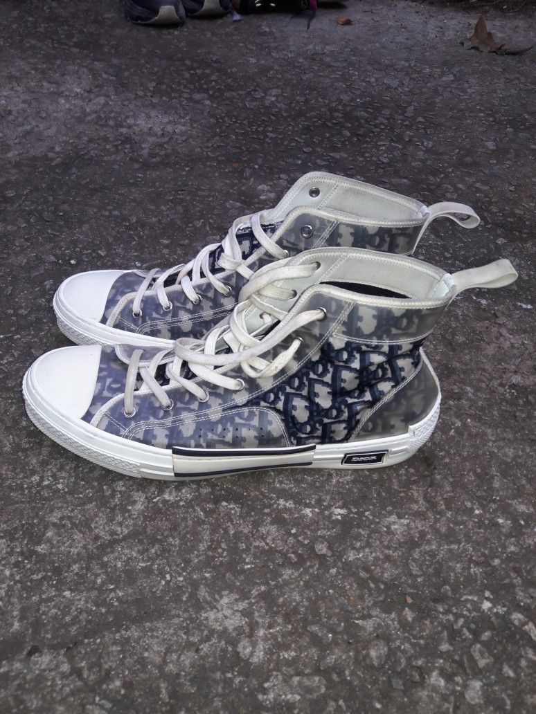 ** DIOR HI TOP SNEAKERS/ SIZE 12