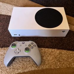 Xbox One (Series S)