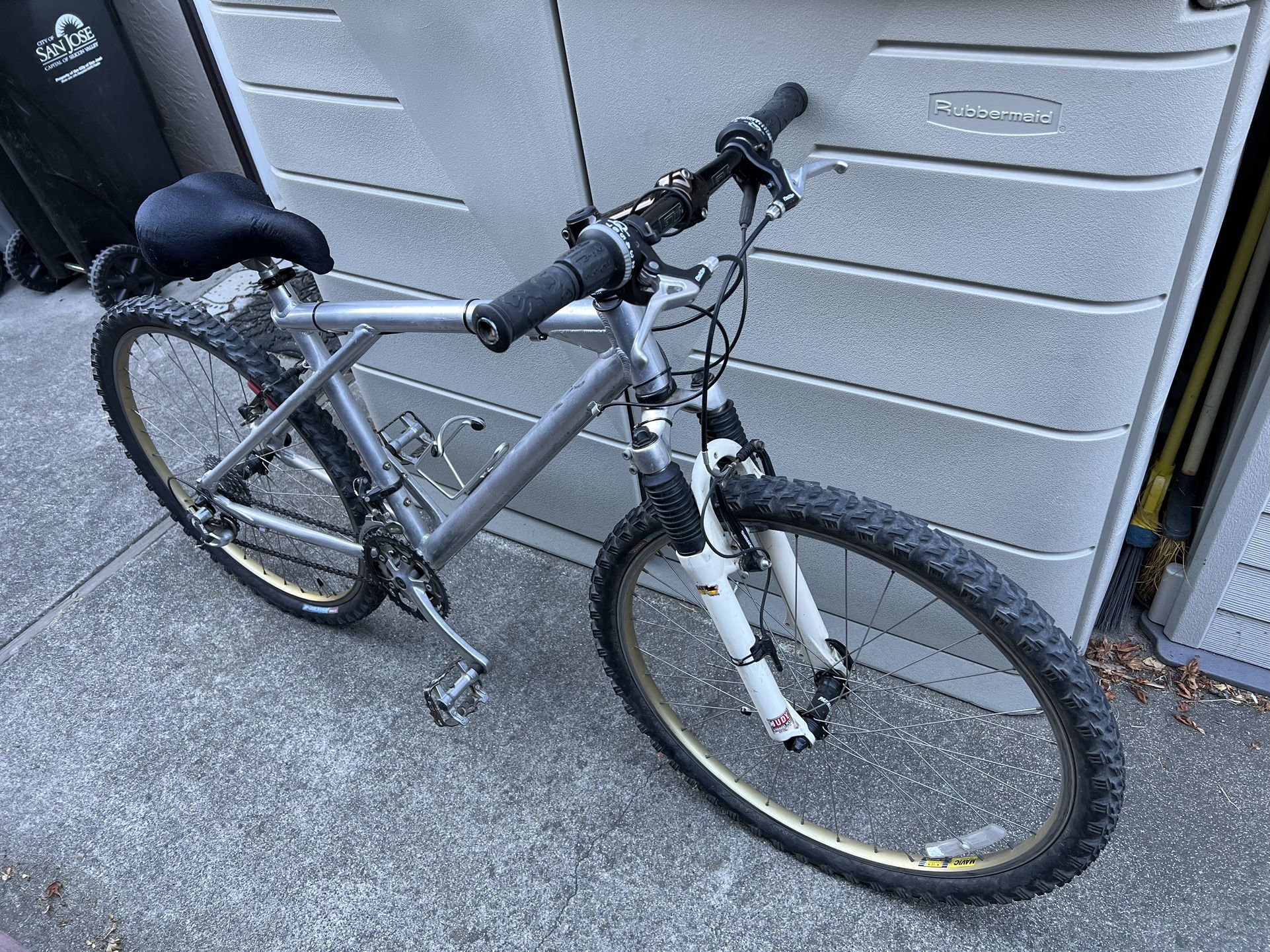Vintage GT Avalanche Mountain Bike ‘97-‘98