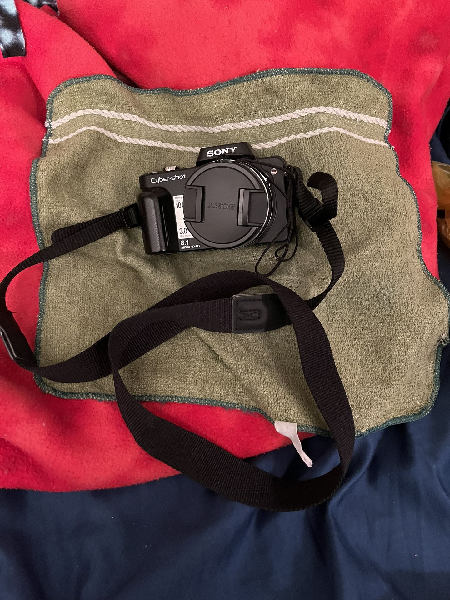 Sony® Cyber-shot® DSC-H10/B 8.1-Megapixel Digital Camera