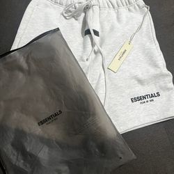 Essential Shorts Size S