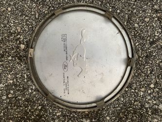 Mustangs center caps