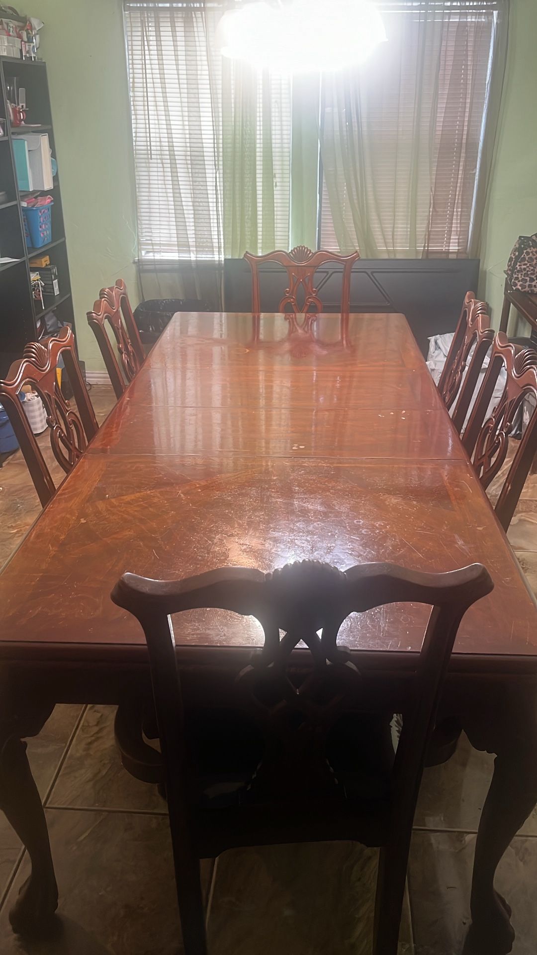 Solíd Wood Table With Chairs