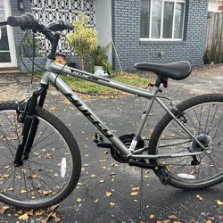 HUFFY INCLINE MOUNTAIN BYCICLE