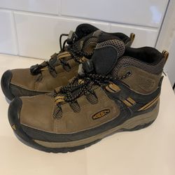 KEEN waterproof hiking shoes 