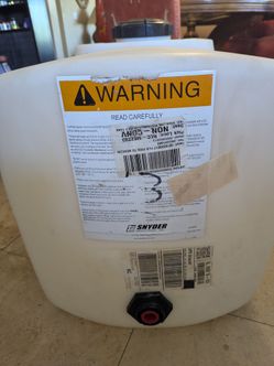 Snyder industries 50 gallon water tank . Never used.