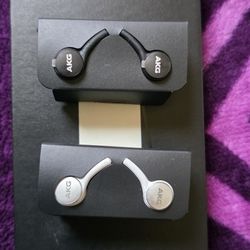 Headphones Akg
