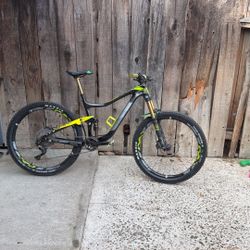 Gaint mountain bike 