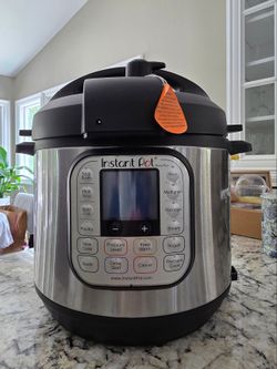 NEW Insta Pot Nova Plus with LCD Screen
