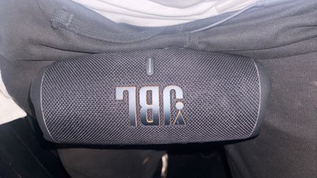 JBL charge 5 WiFi