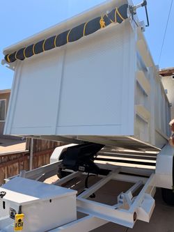 Scissor lift Dump Trailer