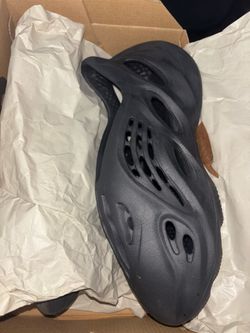 Yeezy Foam RNNR Onyx size - 8