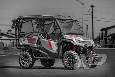 2025 Honda Pioneer 1000-5 Deluxe