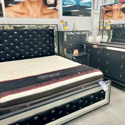 Clearance Sale😱Gorgeous Black Mirror 5pc Bedroom Furniture Set Available Limited Time Only $999