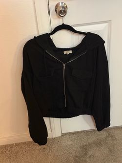 Black Cropped Zip-Up Hoodie