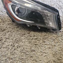 2015 Mercedes Benz Original BI-ZENON Headlight Pessenger side  Perfect condition