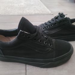 Womens 6 Mens 4.5 Black VANS