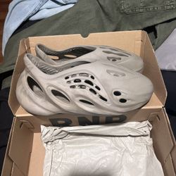 Yeezy Foam Runner