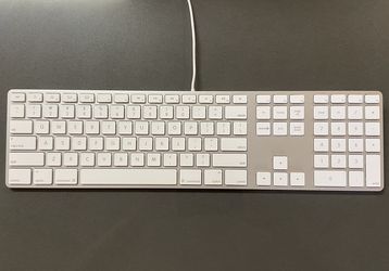 Excellent Condition Apple Keyboard With USB Connector