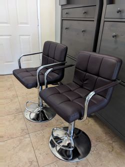 Set of 2 Swivel chairs