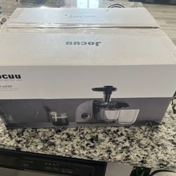 “Jocuu” Slow Juicer 