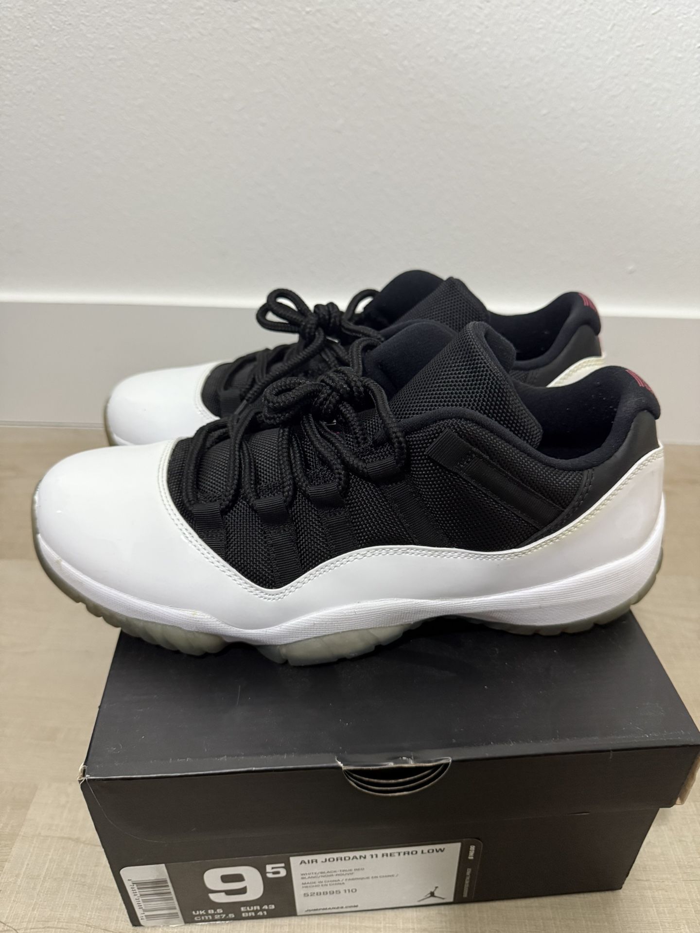 Air Jordan 11 Retro Low Tuxedo 2013 Sz 9.5