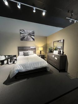 Grey 4PC Queen Bedroom Set